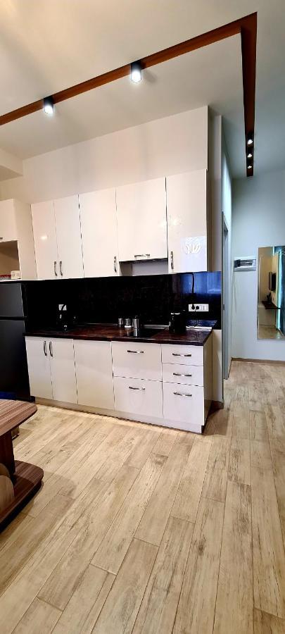 Deluxe Apartment In City Center Yerevan Exterior foto