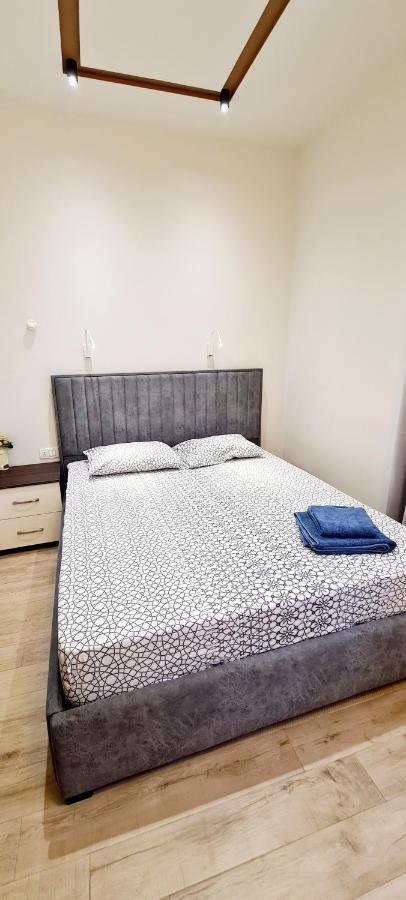 Deluxe Apartment In City Center Yerevan Exterior foto